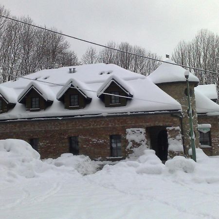 Hotel Podzamcze Tarnów Exteriör bild