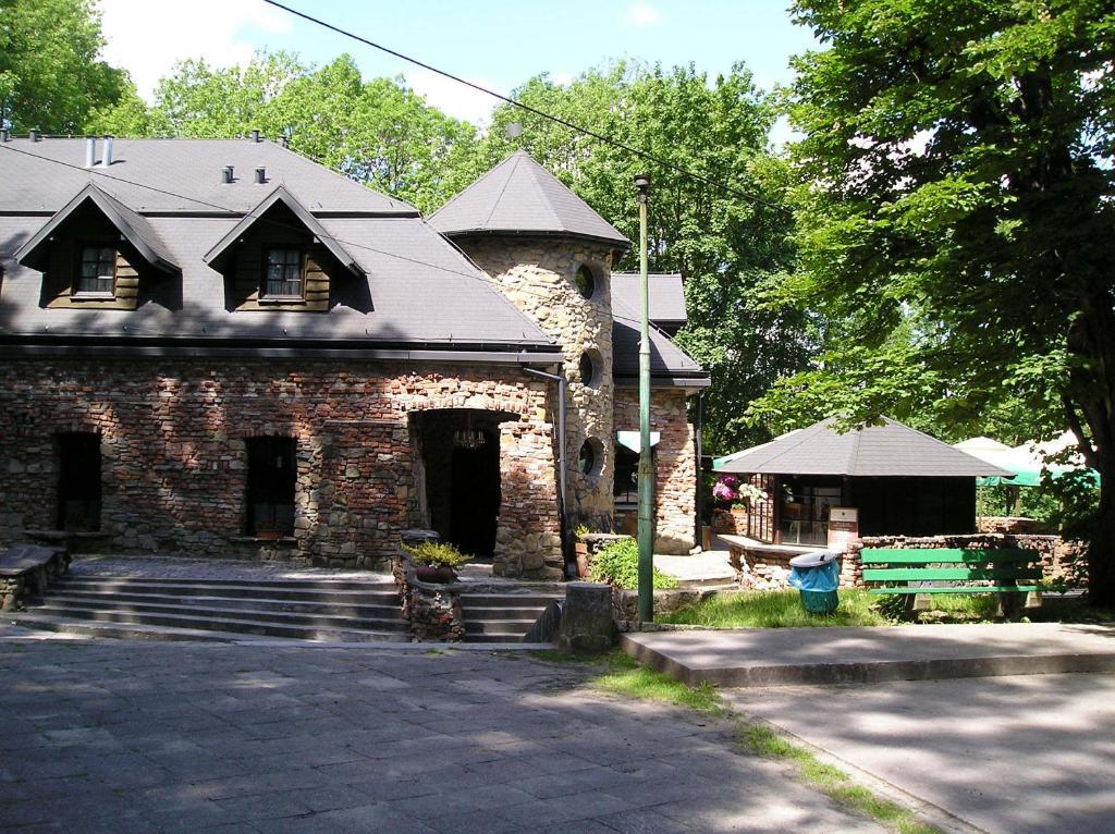 Hotel Podzamcze Tarnów Exteriör bild