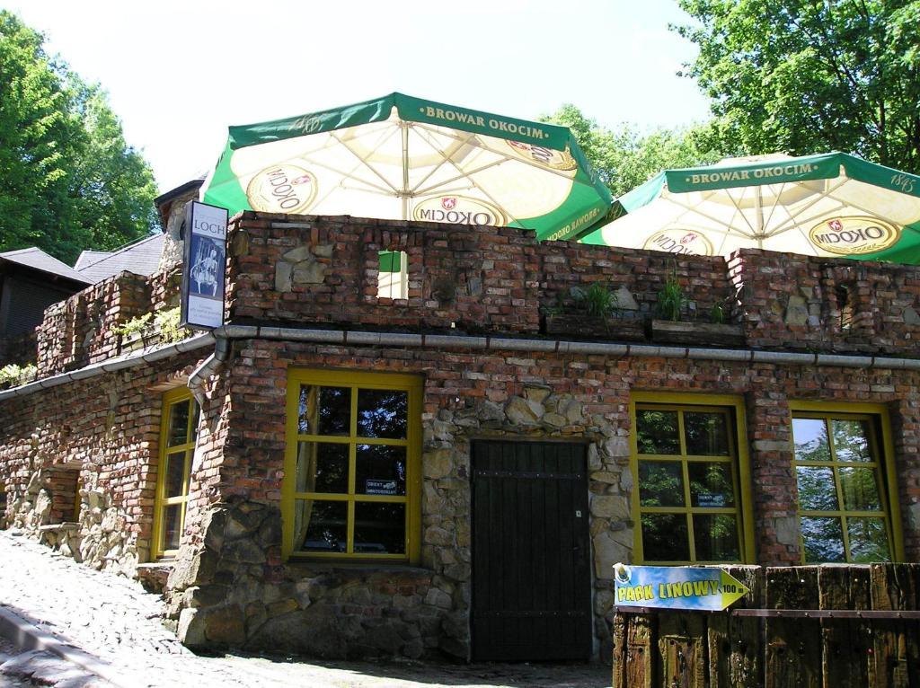 Hotel Podzamcze Tarnów Exteriör bild